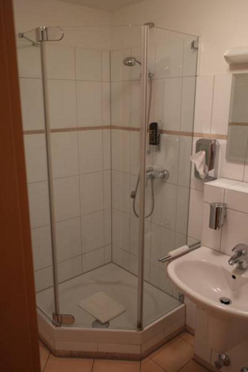 Hotel Jahnhaus Langenfeld  Pokój zdjęcie